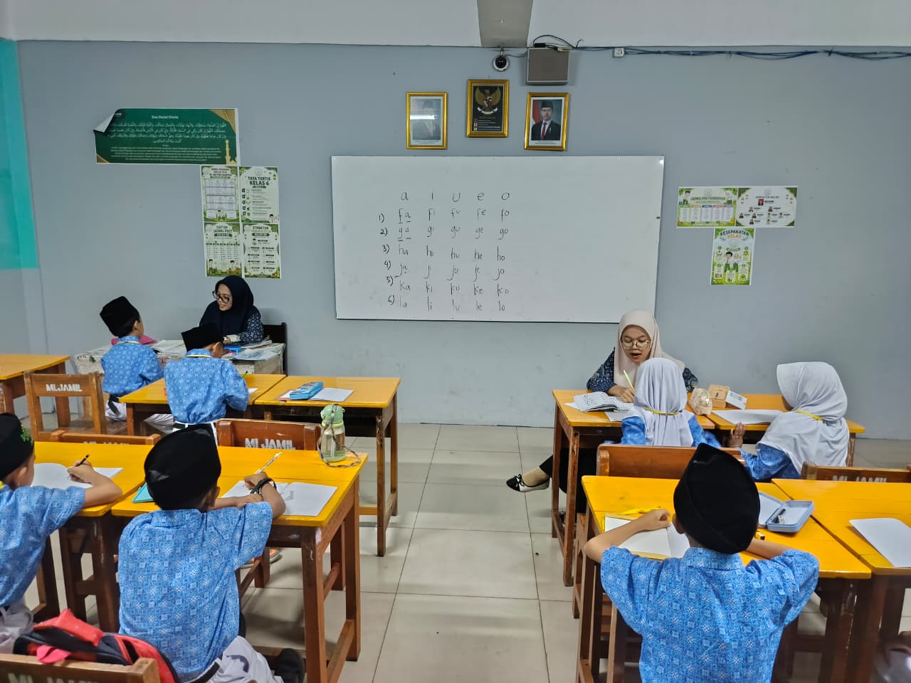 Belajar membaca bahasa indonesia